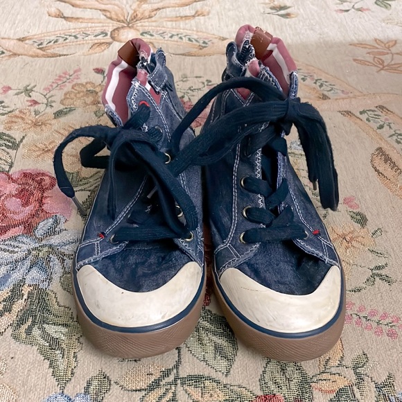 Tommy Hilfiger Hightops - Picture 2 of 8